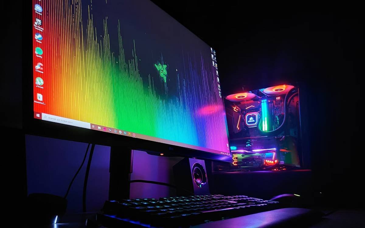 Image default